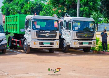 Kankan: remise officielle de deux camions neufs et d’un important lot de kits d’assainissement par l’ANASP
