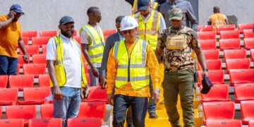Infrastructures sportives: le Ministre des Sports en visite sur les chantiers du Stade Général Lansana Conté de Nongo et du Stade du 28 Septembre