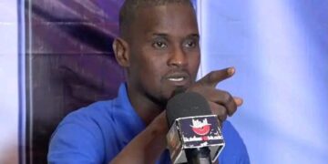 Guinée : Le journaliste Ibrahim Sory Barry contraint à l’exil après des menaces de mort