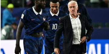 Mondial 2026 : Didier Deschamps rentre en France après le décès de sa mère