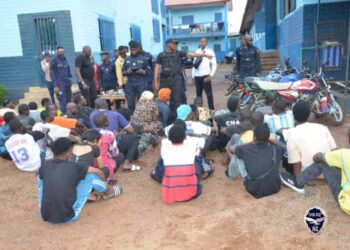 Sonfonia: la Police nationale a saisie 59 boules et 3 sachets de chanvre indien avec l’interpellation de 52 personnes, dont 3 femmes