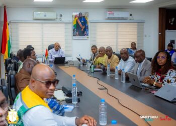 Salubrité urbaine: le Ministre de l’Assainissement a échangé avec les nouveaux maires des communes de Conakry 