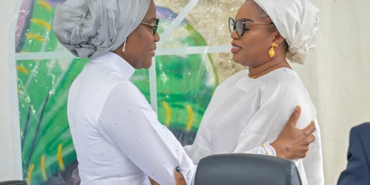 Passation de service au Ministère de la Femme: Patricia Lamah passe le flambeau à Aminata Kaba