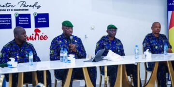 Guinée: le Haut Commandant de la Gendarmerie a échangé avec une centaine d’officiers et sous-officiers de la 𝗚𝗲𝗻𝗱𝗮𝗿𝗺𝗲𝗿𝗶𝗲 𝗡𝗮𝘁𝗶𝗼𝗻𝗮𝗹𝗲 