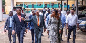 Guinée: la Ministre de la Santé a visité le site de l’Hôpital International Indo-Guinéen pour évaluer l’état des travaux