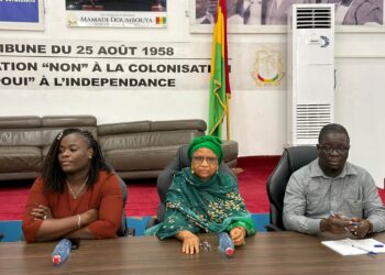 Médias : Le personnel et le collège des commissaires de la HAC célèbrent l’élection de Boubacar Yacine Diallo à la présidence de la PRA-UEMOA