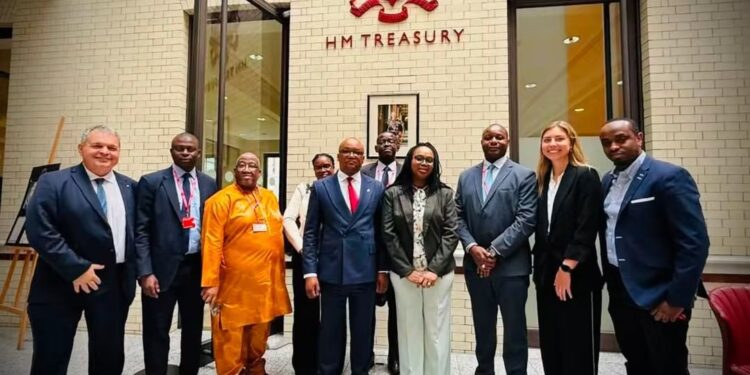 Londres: la Guinée renforce son dialogue avec les investisseurs internationaux