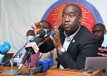 Guinée : Le général Mamadi Doumbouya grâcie l’opposant Aliou Bah et plusieurs autres détenus