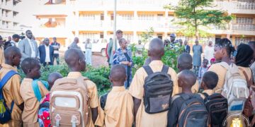 Rentrée scolaire 2026-2027 : la Ministre Bintou KEITA au contact des élèves dès le premier jour