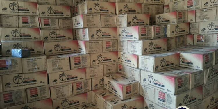 Lutte contre la Chicha: la Police a saisi des milliers de cartons de charbons et accessoires à Conakry et Coyah