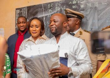 Concours de recrutement de 6 000 enseignants: le Ministre de la Fonction Publique lance officiellement les épreuves